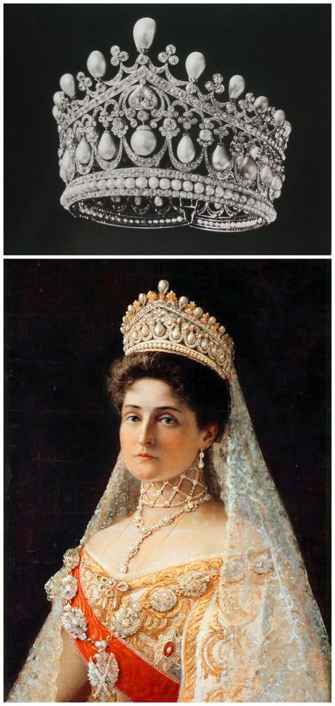 Above: Tiara, likely created by the court jeweller Bolin for Empress Alexandra Feodorovna of Russia. Image from A. E. Fersman's catalog "Diamond Fund of the USSR," published around 1924-26, via Elena Horvathova on LiveJournal (http://eho-2013.livejournal.com/62382.html). Below: Portrait of Tsaritsa Alexandra Feodorovna, by Ilya Yefimovich Repin, Russia, 1896, Hillwood Estate, Museum & Gardens, via Wikimedia Commons. Empress Josephine Jewels, Cameo Tiara, Empress Alexandra Feodorovna, Empress Alexandra, Kroonprinses Victoria, Royal Crown Jewels, Alexandra Feodorovna, Tiaras Jewellery, Royal Crowns