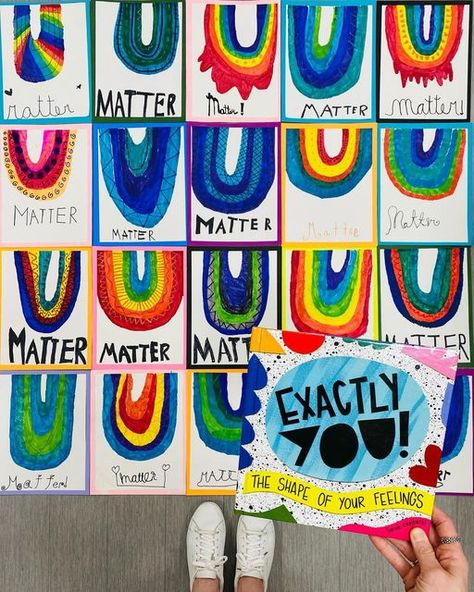 Elementary School Lesson Plans, Art Room Rules, Construction Paper Art, Elementary Art Lesson Plans, Elementary Art Classroom, Art Classroom Management, Sharpie Colors, Elementary Art Rooms, Class Art Projects