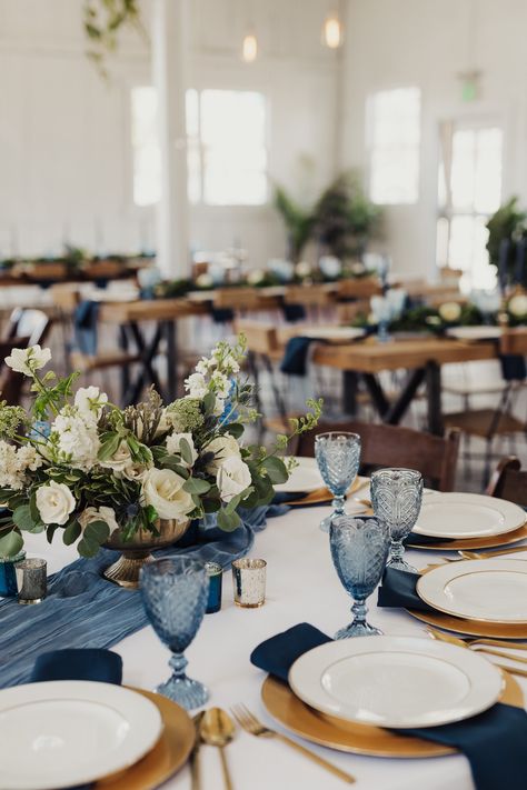 Navy Blue Wedding Theme, Blue Table Settings, White Reception, Dark Blue Wedding, Blue Gold Wedding, Navy Blue Bridesmaids, Gown Blue, Navy Blue Bridesmaid Dresses, Gold Wedding Theme