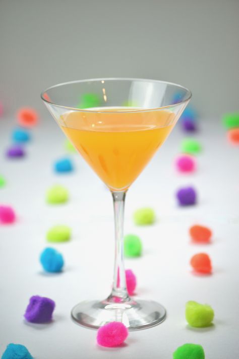 Circus Cocktail Recipes, Circus Theme Alcohol Drinks, Clown Themed Alcoholic Drinks, Carnival Themed Cocktails, Circus Themed Alcoholic Drinks, Circus Themed Cocktails, Clown Cocktail, Circus Cocktails, Club Cocktails