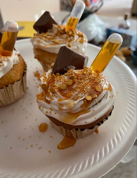 Hennessy Cupcakes Ideas, Old Man Cupcakes, Hennessy Gift Ideas For Him, Boozy Cupcakes With Pipettes, Hennessy Cupcakes, Fireball Cupcakes, Alcohol Cupcakes, Liquor Cupcakes, Beer Cupcake