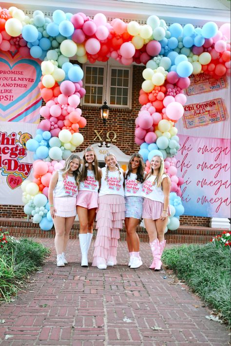 Lover Bid Day Theme, Sority Girl Aesthetic, Unique Sorority Bid Day Themes, Taylor Swift Bid Day, Purple Bid Day, Spring Bid Day Themes, Arkansas Sorority, Sorority Bid Day Themes, Sorority Aesthetic