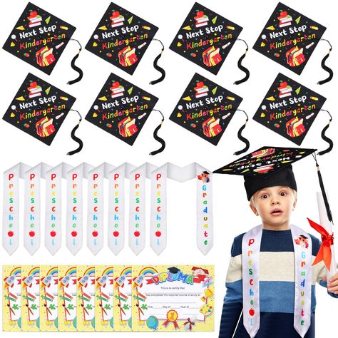 Preschool Graduation Cap, Diy Styrofoam Crafts, Kindergarten Graduation Pictures, Kindergarten Graduation Ceremony, Preschool Photography, Preschool Graduation Party, Graduation Diploma, Styrofoam Crafts, Promotion Ideas