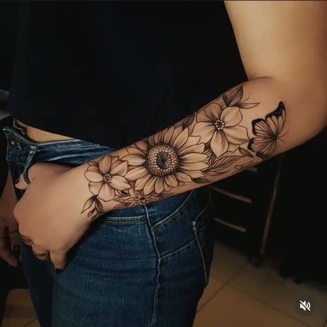 Sunflower And Violet Tattoo, Tattoo Brazo Mujer, Daisy Tattoo Designs, Memorial Tattoo Designs, Ring Tattoo Designs, Watercolor Tattoo Ideas, Kids Tattoo, Girl Shoulder Tattoos, Small Forearm Tattoos