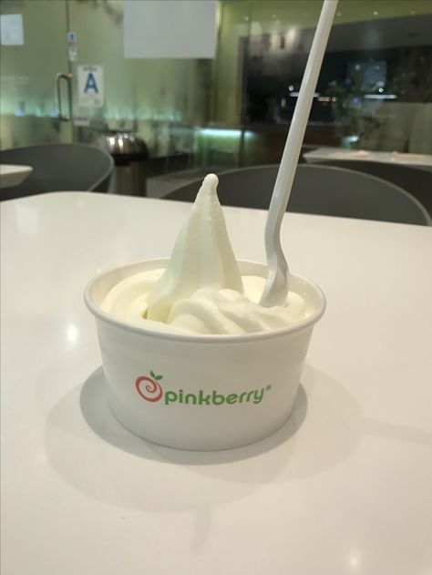 Pinkberry original tart Pinkberry Aesthetic, Apple Pie And Ice Cream Aesthetic, Apple Pie With Ice Cream Aesthetic, Dessert Aesthetic Ice Cream, Japanese Ice Cream Aesthetic, Es Cream, Taiyaki Ice Cream Aesthetic, Chocolate Cake Recipe Moist, Aesthetic Foods