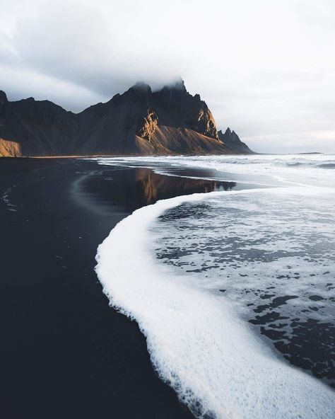 Iceland Beach, Iceland Photos, Iceland Landscape, Landscape Photography Tips, Visit Iceland, Photography Beach, Black Sand Beach, Iceland Travel, Black Sand