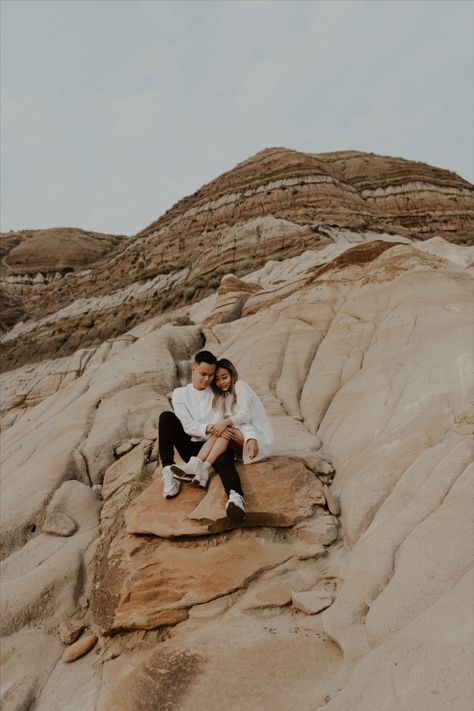 badlands, drumheller photoshoot, engagement Photoshoot Engagement, Engagement Shoot, Engagement Photoshoot, Wedding Shoot, Engagement Shoots, Engagement Photos, Wedding Photos