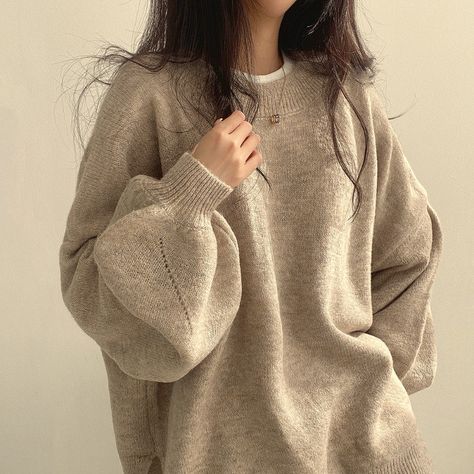 Street Preppy, Loose Jumper, Oversized Pullover Sweaters, Lantern Sleeve Sweater, Oversize Pullover, Pull Oversize, Elegant Sweater, Vintage Pullovers, Oversized Crewneck