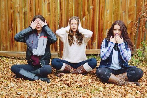 See no evil, hear no evil, say no evil, these two are evil Bff Photography, Sibling Photography, Sister Pictures, Sisters Photoshoot, Hear No Evil, Three Girls, Best Friend Photography, Best Friend Poses, Best Friend Photoshoot