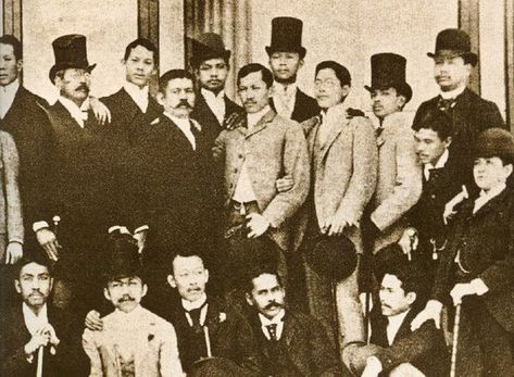 (Dr. Jose P. Rizal, center beside Marcelo H. Del Pilar and other Filipinos in Madrid, Spain, 1890.) TO the Filipinos: In Noli Me Tangere I started to sketch the present state of our native land. But the effect which my effort produced made me realize that, before attempting to unroll before your eyes the other pictures which were to follow, it was necessary first to post you on the past. So only can you fairly judge the present and estimate how much progress has been made during the three centur University Of Santo Tomas, Philippine History, History Wallpaper, Jose Rizal, Filipino Fashion, Noli Me Tangere, Philippines Culture, Filipino Culture, National Heroes