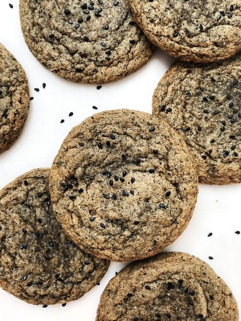 Black Sesame Seeds Recipes, Sesame Dessert, Black Sesame Cookies, Black Sesame Dessert, Oil Cookies, Olive Oil Cookies, Sesame Cookies, Dairy Free Cookies, Healthy Cookie Recipes