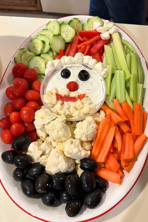 Santa Veggie Tray | Christmas Appetizer Idea Santa Claus Veggie Tray, Relish Trays For Christmas, Veggie Tray Ideas Parties Vegetable Platters Fun, Christmas Veggie Tray Holiday Parties Vegetable Platters, Santa Snack Tray, Santa Veggie Platter, Festive Veggie Tray, Xmas Veggie Tray Ideas, Christmas Meat Tray