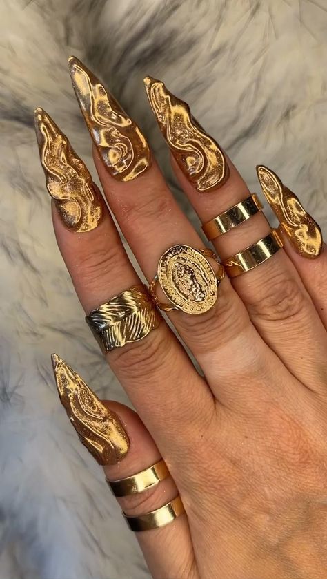 12 Incredible Heart Nails to Try This Valentine's Day 2024 | Valentines Nail 2024 Gold Chain Nails, Rich Nails Design, Writing On Nails, Goddess Nails Designs, Egyptian Nail Art, Greek Goddess Nails, Ornate Nails, Baroque Nails, Versace Nails