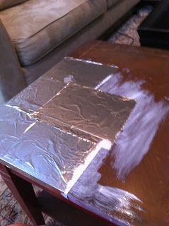 blue cedar lane: faux silver leaf side table tutorial Aluminum Foil Crafts, Diy Foil, Diy Deck Furniture, Red Foil, Tin Foil, Foil Paper, Red Barns, Leaf Table, Recycled Furniture