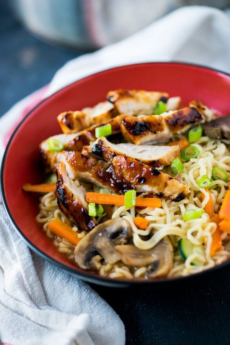 Teriyaki Chicken Big Bowl Sticky Sweet Chicken, Healthy Teriyaki Chicken, Different Chicken Recipes, Chicken Big, Oven Baked Bbq Chicken, Baking Chicken, Simple Marinade, Feed The Hungry, Homemade Chinese Food