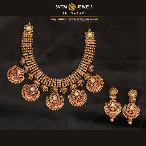 A 22k yellow gold short necklace and its matching earrings studded with hanging pendants to gives your Celebrations always bring happiness. Add an extra dose of glitter to your happy days with beautiful, traditional jewellery. Svtm Jewels, Rajwada Jewellery, Jadtar Set, Jewellery Portfolio, Gold Short Necklace, Rajput Jewellery, Royal Necklace, Desi Jewellery, Latest Indian Jewellery