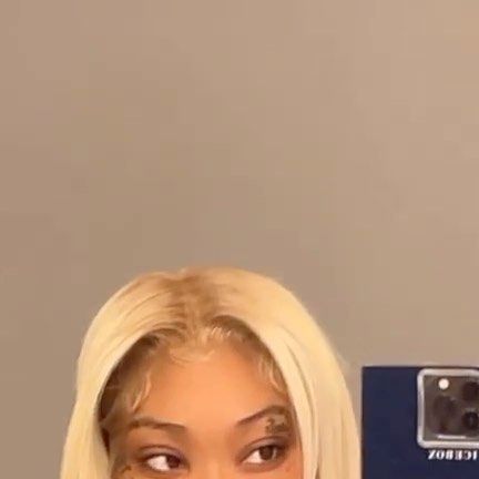 𝙎𝙐𝙈𝙈𝙀𝙍 𝙒𝘼𝙇𝙆𝙀𝙍 on Instagram: "blonde hair. #summerwalker #rnb" Summer Walker, Beautiful Black Women, Blonde Hair, Black Women, Blonde, Hair, On Instagram, Quick Saves, Clothes