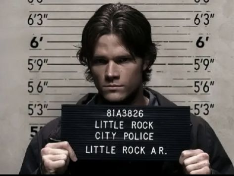 Samuel Winchester, Night Time My Time, Picture To Burn, Supernatural Movies, Spn Memes, Supernatural Aesthetic, Supernatural Pictures, Supernatural Dr, Jensen Ackles Jared Padalecki