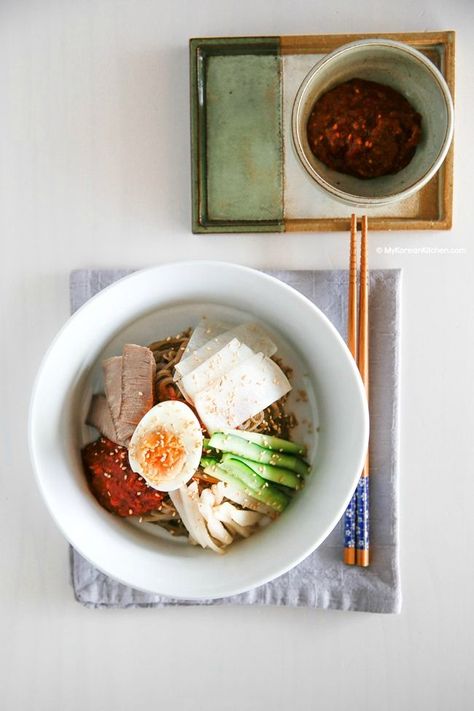 Bibim Naengmyeon (Korean Spicy Cold Noodles) | MyKoreanKitchen.com Bibim Naengmyeon, Spicy Cold Noodles, My Korean Kitchen, Korean Kitchen, Korean Noodles, Cold Noodles, Korean Cooking, Korean Summer, Korean Dishes