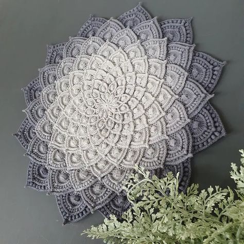 Asteria Doily with Video by AlsmaArt - crochet envy Crochet Lace Doily, Crochet Mandala Pattern, Crochet Doily Patterns, Crochet Mandala, Lace Doilies, Doily Patterns, Crochet Rug, Crochet Home, Easy Crochet Patterns