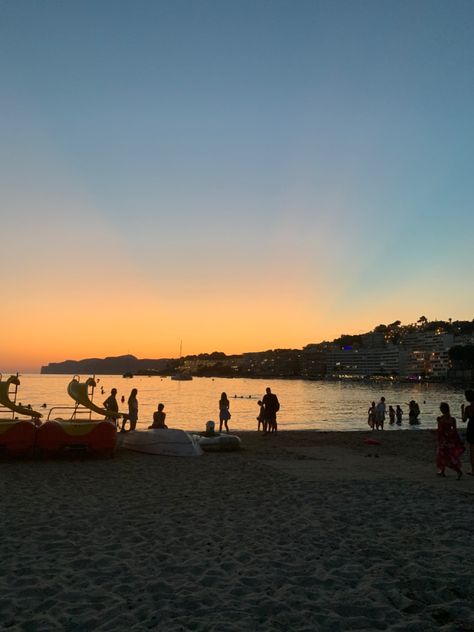 Santa Ponsa Mallorca, Santa Ponsa, Spain Beach, Majorca, Summer 24, Travel Destinations, Mood Board, Places To Visit, Spain