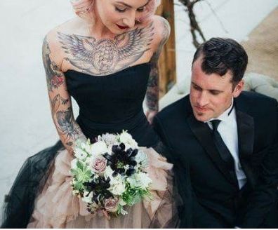 Grunge Wedding, Colombia Wedding, Ace Hotel Wedding, Palm Springs Hotels, Edgy Wedding, Brides With Tattoos, Iconic Weddings, Rock Wedding, Goth Wedding