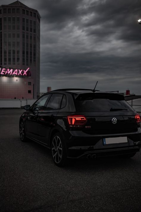 Polo Wallpaper, Black Dark Wallpaper, Vw Polo Gti, Polo Gti, Vw Gti, Wallpaper Red, Red Polo, Wallpaper For Iphone, Vw Polo