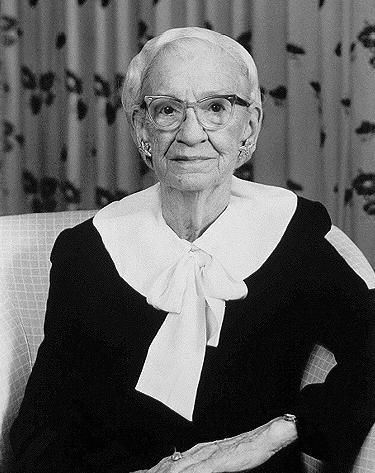 Grace Hooper, computer programmer in a time when the field was fully dominated by men Grace Hopper, Rosalind Franklin, Rear Admiral, Science Guy, Computer Programmer, Extraordinary Women, United States Navy, Great Women, Amazing Grace