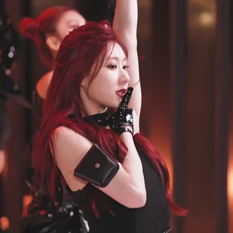 Chaeryeong Itzy, Shy Girls, Coach Dinky Crossbody, In The Morning, The Morning, Red Hair, Cool Girl, Dancer, The Incredibles