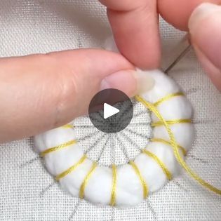 3d Embroidery Techniques, Flower Hand Embroidery, Embroidery 3d, Basic Embroidery, Embroidery Lessons, New Embroidery, Basic Embroidery Stitches, 3d Embroidery, Embroidery Stitches Tutorial