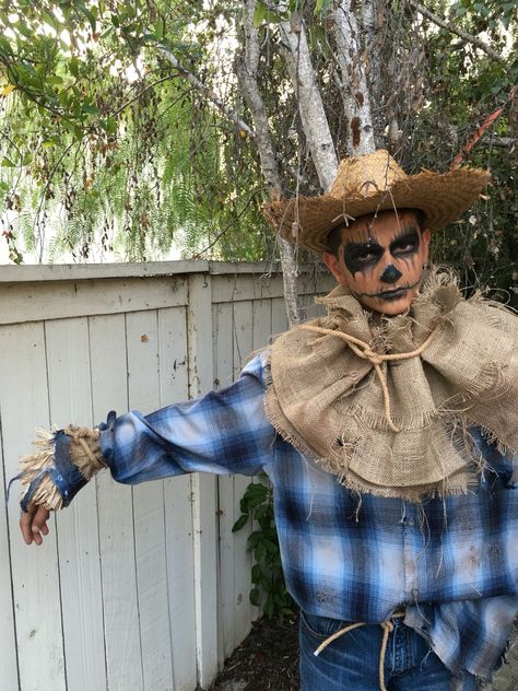 Scarecrow Costume Makeup Men, Men’s Scarecrow Face Paint, Men’s Scarecrow Make Up, Scarecrow Men Costume, Scarecrow And Crow Costume, Scarecrow Face Paint Men, Man Scarecrow Makeup, Boy Scarecrow Makeup, Scary Scarecrow Makeup For Men