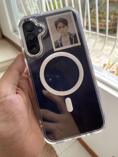 Samsung Cases Aesthetic, Phonecase Aesthetic, Samsung Aesthetic, Newest Iphone, Capas Samsung, Forever My Girl, Duos Icons, Iphone Obsession, Collage Phone Case