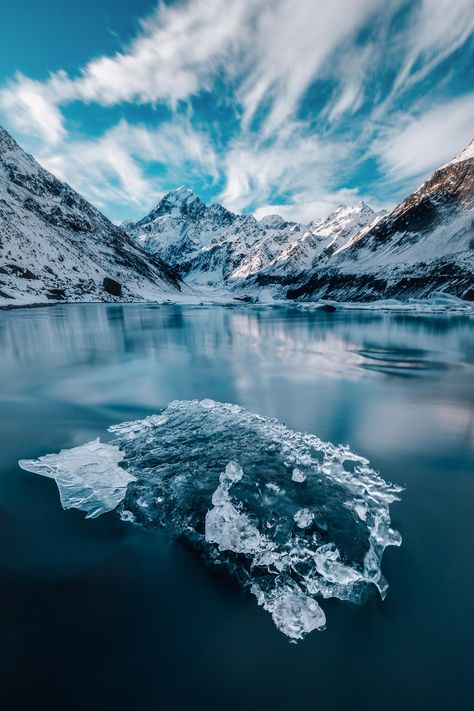 Hooker lake on a freezing day Aoraki / Mount Cook New Zealand [1365x2048][OC] Mount Cook New Zealand, Aoraki Mount Cook, Reflection Pictures, Mount Cook, New Zealand Landscape, Lake Sunset, Geocaching, Photography Equipment, Landscape Photographers