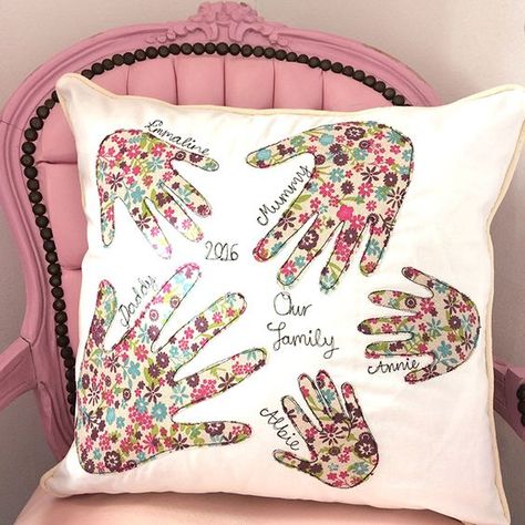 Mothers Day Ideas, Hand Pillow, Hand Prints, Mother's Day Ideas, Mother's Day Crafts, Gifts For, Cadeau Diy, Mother's Day Diy, Creation Couture