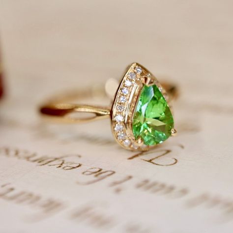 Natural Tsavorite Garnet Ring/18k Yellow Gold Pear Cut Tsavorite Ring/art Deco Engagement Ring/green Garnet Ring/daily Collocationfashion - Etsy Tsavorite Garnet Ring, Tsavorite Ring, Tsavorite Garnet, Green Garnet, Art Deco Engagement, Ring Art Deco, Garnet Ring, Deco Engagement Ring, Art Deco Engagement Ring