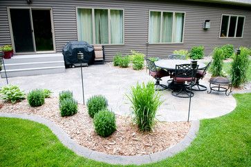 Cheap Easy Patio Ideas Patio Design Ideas, Pictures, Remodel and Decor Lakeside Landscaping, Inexpensive Landscaping, Diy Patio Ideas, Lake Landscaping, Backyard Renovation, Large Backyard Landscaping, Easy Patio, House Patio, Patio Grande