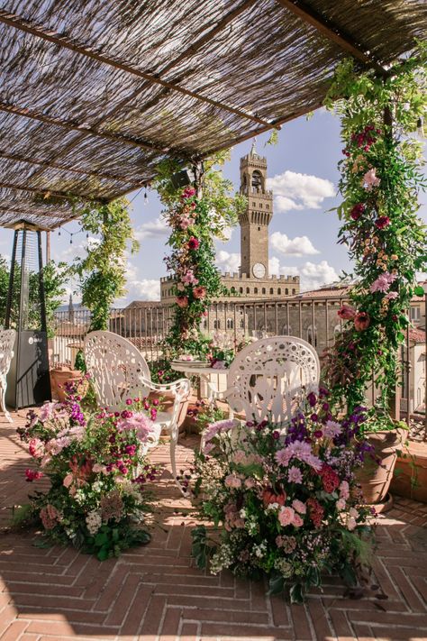 Garden Proposal Ideas Romantic, Flower Garden Proposal, Florence Proposal, Proposal Garden, Italy Proposal, Stunning Proposal, Garden Proposal, Heirloom Engagement Ring, Garden Rooftop