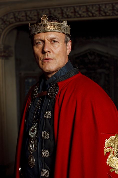 Merlin - king Uther Merlin Characters, Uther Pendragon, Anthony Head, Merlin Series, Merlin And Arthur, Fantasy Adventure, Story Inspiration, Character Aesthetic, The Wiz