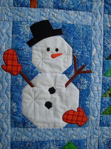 Quilted Wall Hangings Patterns, Embroidered Quilt Labels, Let It Snow Snowman, Winter Wall Decor, Snowman Quilt, Appliqué Quilts, Hanging Quilts, Applique Quilt Patterns, Picture Quilts