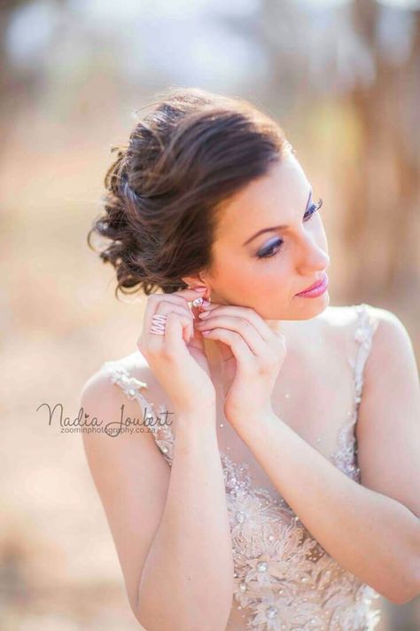 Matric farewell photography Matric Fairwell Photo Ideas, Matric Dance Photos, Matric Photoshoot Ideas, Matric Dance Photoshoot Ideas, Matric Farewell Photoshoot Ideas, Formal Photoshoot, Prom Photography Poses, Prom Backdrops, Matric Farewell