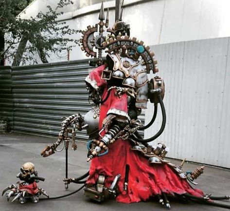 Warhammer 40k's Belisarius Cawl cosplay by yuliya_artanis Belisarius Cawl, Gaming Rules, Far Future, Titanfall, Warhammer Art, Warhammer 40k Artwork, Warhammer 40000, Space Marine, Best Cosplay