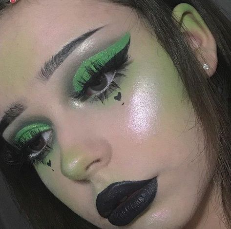 Makeup Emo, E Girl Makeup, Alt Makeup, Smink Inspiration, Alternative Makeup, Green Makeup, Youtube Makeup, Emo Makeup, Makijaż Smokey Eye