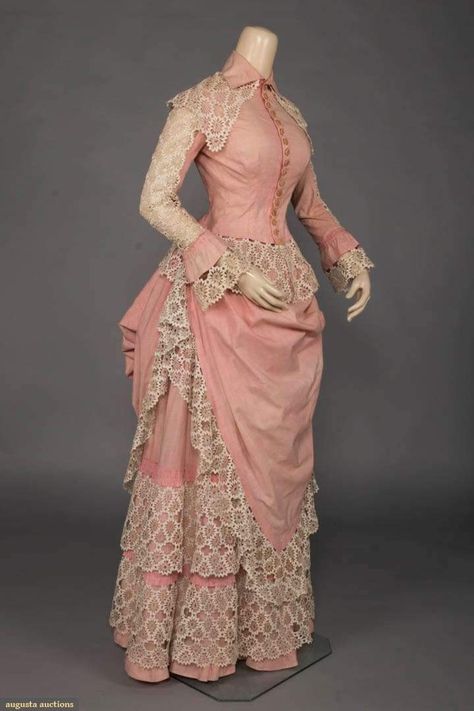 BUSTLED VISITING GOWNS, 1880s SPRING 2020 - Historic Fashion Online Bellows Falls 3-pc pink chambray w/ rickrack lace embellishment to SH, sleeve, cuff, & all hems, CF button up closure, scalloped overskirt, pockets in underskirt 1880s Dress, Victorian Era Dresses, 1870s Fashion, Victorian Era Fashion, 1880s Fashion, Bustle Dress, Victorian Costume, 19th Century Fashion, Old Dresses