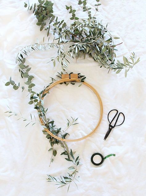 DIY Eucalyptus Olive & Floral Wreath Diy Eucalyptus, Floral Branch, בר מצווה, Floral Hoops, Rustic Wreath, Welcome Wreath, Wreath Christmas, Mason Jar Crafts, Olive Branch