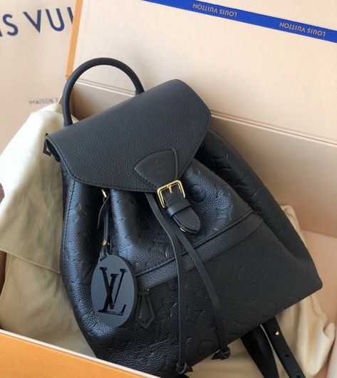 Luxurious Backpack, Tas Lv, Cute Luggage, Cute Mini Backpacks, Luxury Backpack, Luxury Bags Collection, Fashion Glamour, Fancy Bags, Luxury Purses