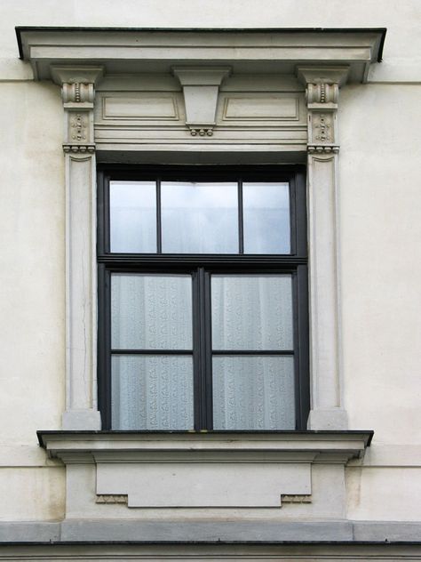 Classic Window Design Exterior, Classic Window Design, Facade Decor, Gupta Ji, Front Window Design, Bay Window Exterior, Windows Frame, Window Structure, Window Exterior