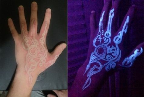 UV tattoos or blacklight tattoos are tattoos made with a special ink that is visible under an ultraviolet light (blacklight). Depending upon the ink, they can be nearly invisible in non-UV environments Fluorescent Tattoo, Uv Ink Tattoos, Invisible Tattoo, Uv Tattoos, Piston Tattoo, Black Light Tattoo, Faded Tattoo, Uv Tattoo, Light Tattoo