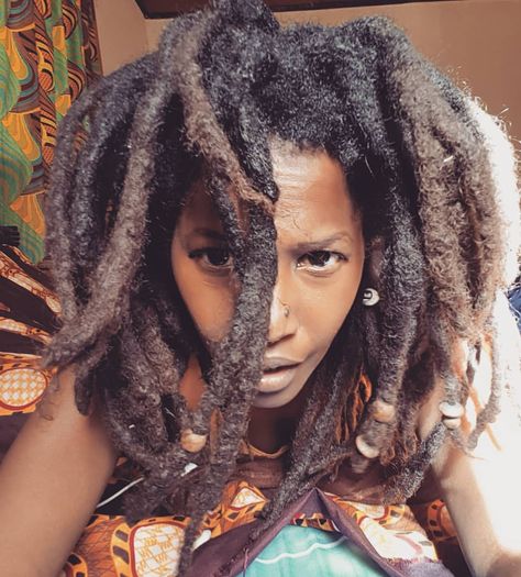 @poemajones || "Natty dread rides again" || locs. Loc’d hair. Natural hair. Dreads. Dreadlocs. Women with locs. Locs Color Ideas, Locs Color Ideas Black Women, Locs Color, Freeform Locs, Hair Like Wool, Natural Dreadlocks, Flat Twists, Straight Black Hair, Beautiful Dreadlocks