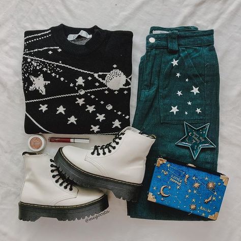 Stars On Jeans, Cute Colorful Outfits, Upcycle Clothes Diy, Star Clothing, Future Outfit, December 31, Hippie Outfits, Really Cute Outfits, Be Better