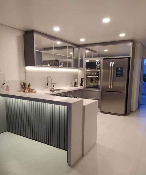 Desain Pantry, Simple Kitchen Design, Kitchen Layout Plans, Modern Kitchen Cabinet Design, Casa Country, Kitchen Interior Design Decor, Kitchen Interior Design Modern, Kitchen Design Plans, House Design Kitchen